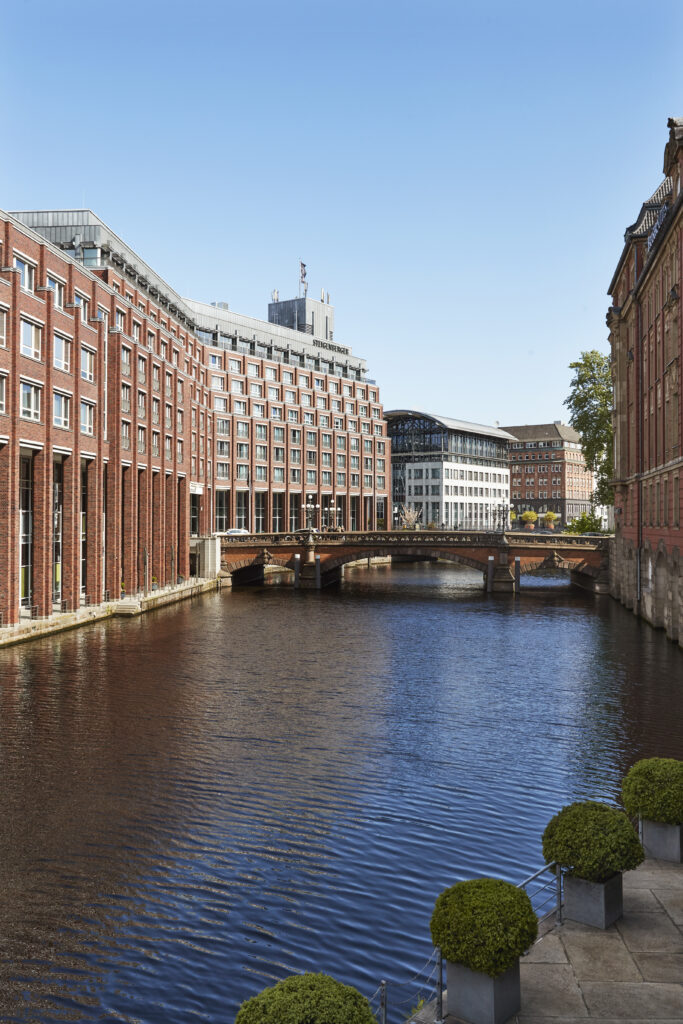 SHR Hamburg exterior 2