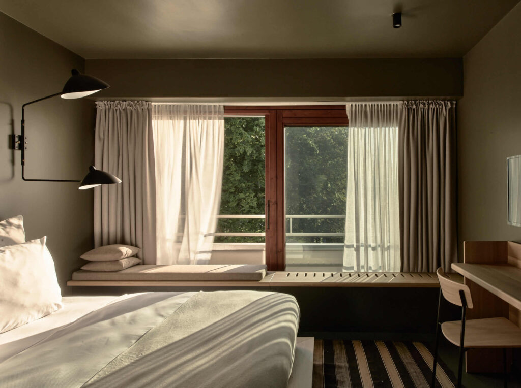 Bold Campus Bold Room Open Window Curtains Totale